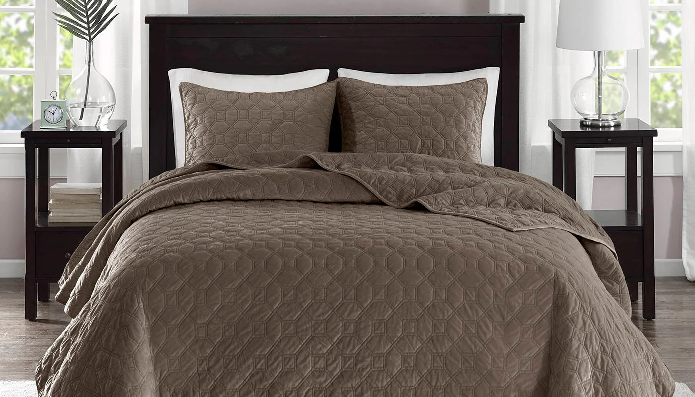 Harper Faux Velvet Comforter Set - Image 3